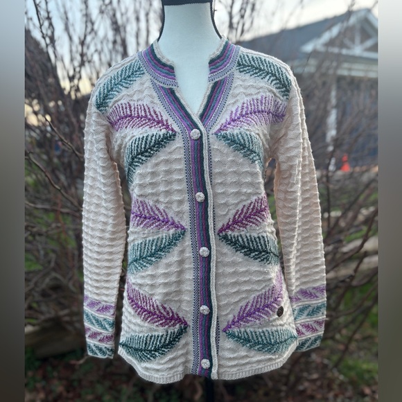 Vintage Teacher Soft Wool Blend Patterned Cardigan | Small–Medium - Picture 2 of 12